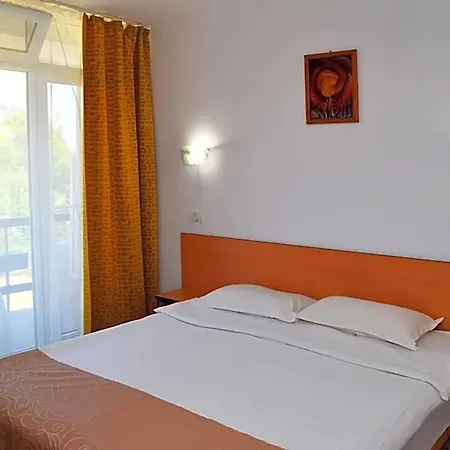 Szálloda Sanda 2*